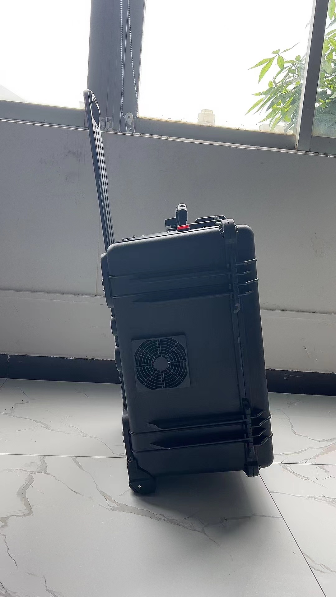 眉山手拉箱型移动通信干扰器